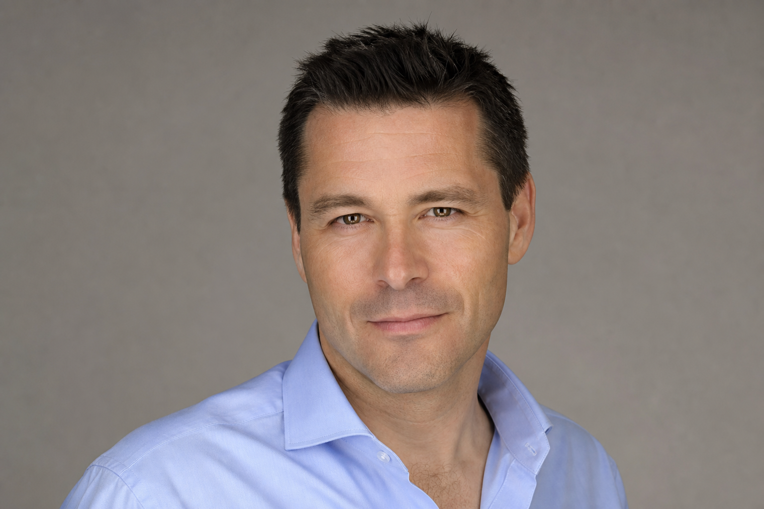 Simon Vance